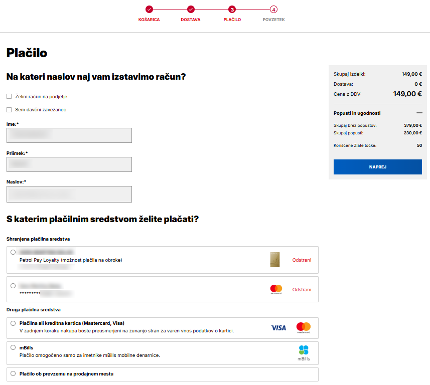 Korak plačila v Petrol eShop z obrazcem za vnos osebnih podatkov (ime, priimek, naslov). Izbran način plačila Petrol Pay Loyalty z možnostjo obročnega plačila. Na voljo tudi plačilo s kartico, mBills ali ob prevzemu. Na desni strani povzetek naročila s skupnim zneskom 149,00 €.